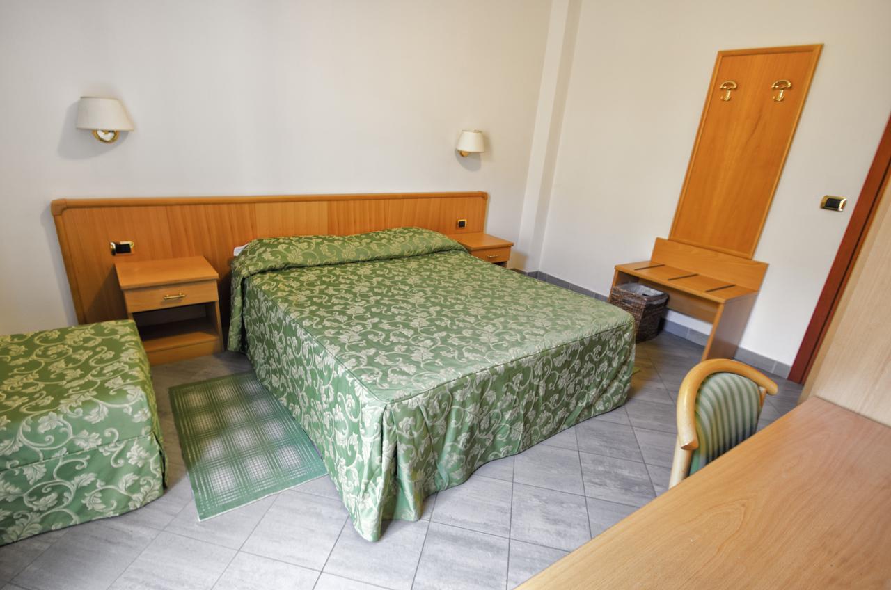 Albergo La Veranda Tavarone Exterior photo